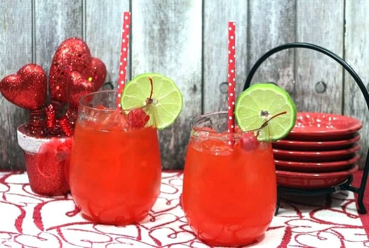 Looking for fun Valentine’s day recipes? This one is so cute! Bookmark this Love Bug Valentine’s Day drink for kids now and make it on the special day for your family! 