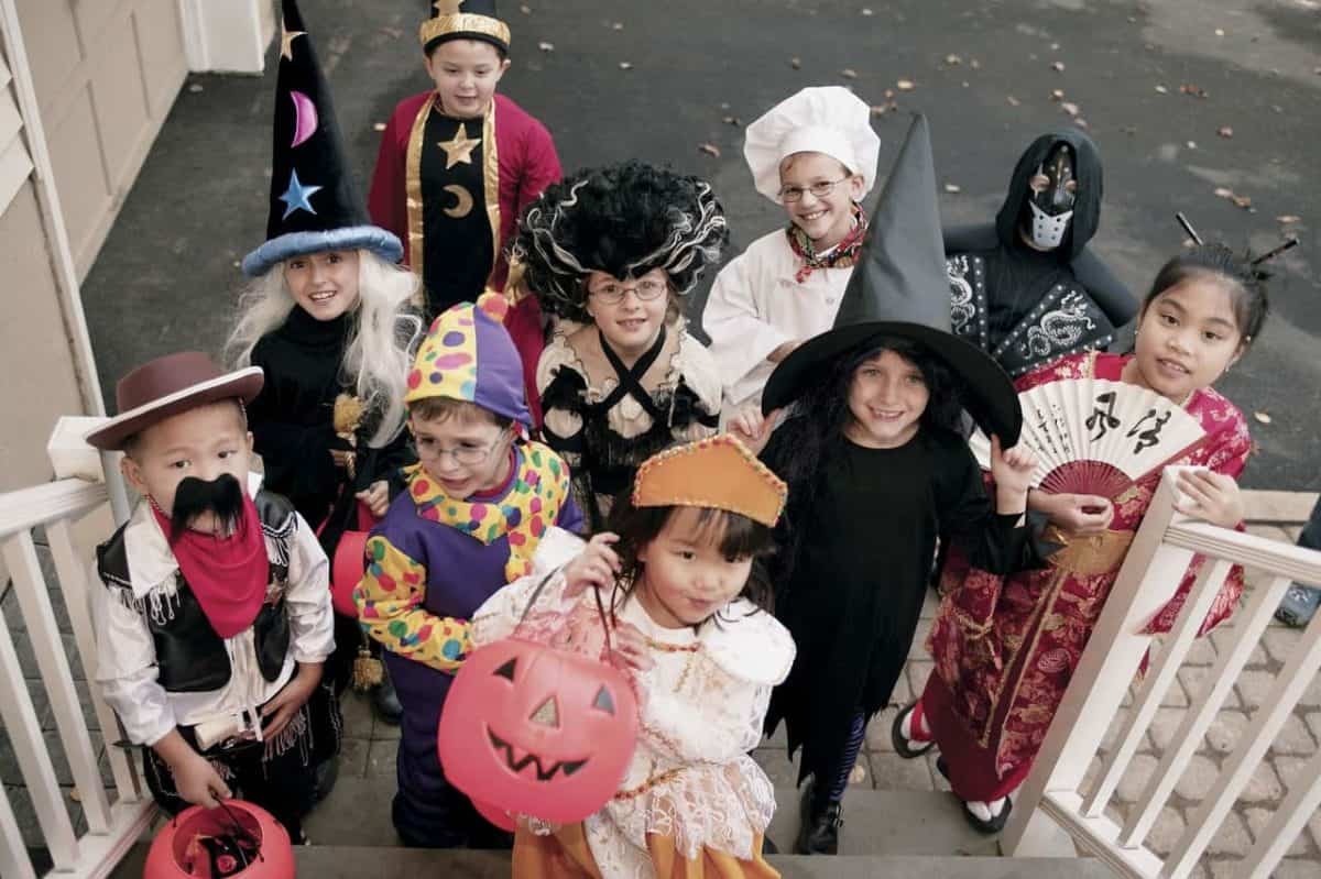 7 Halloween Craft Activities for Children