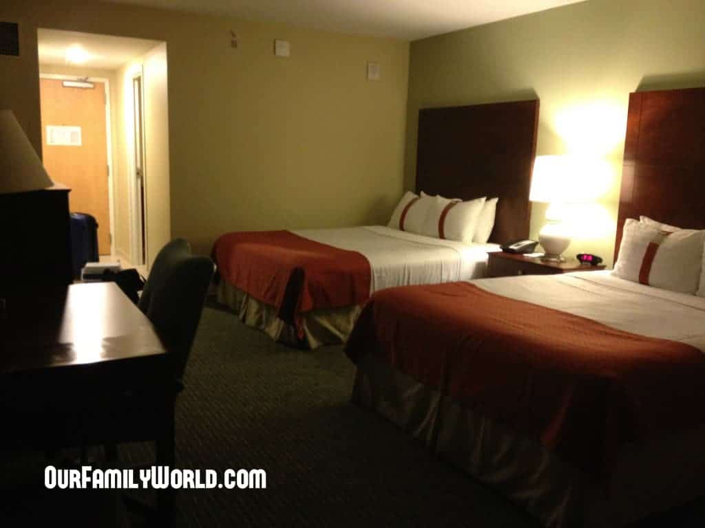 holiday-inn-lake-buena-vista-downtown-review-we-will-go-back-soon
