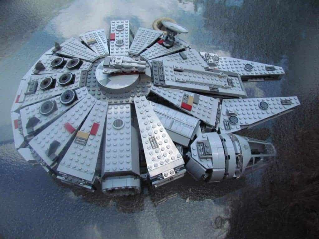 lego-star-wars-millennium-falcon-7965