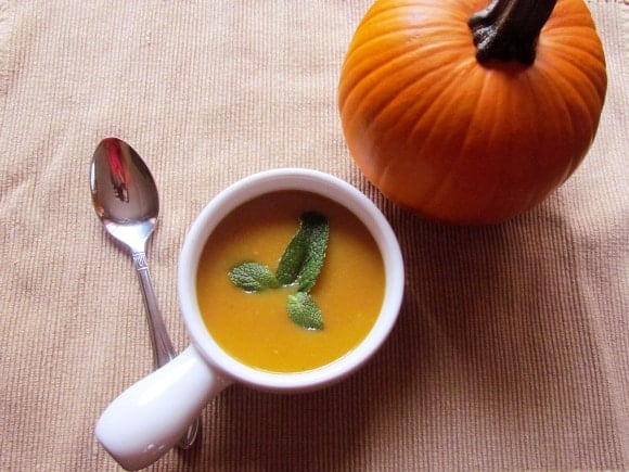 easy-soup-recipe-roasted-pumpkin-soup