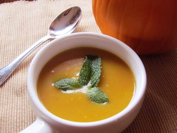 easy-soup-recipe-roasted-pumpkin-soup