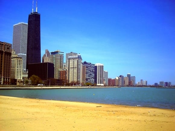 chicago-small-town-girl-meets-big-city