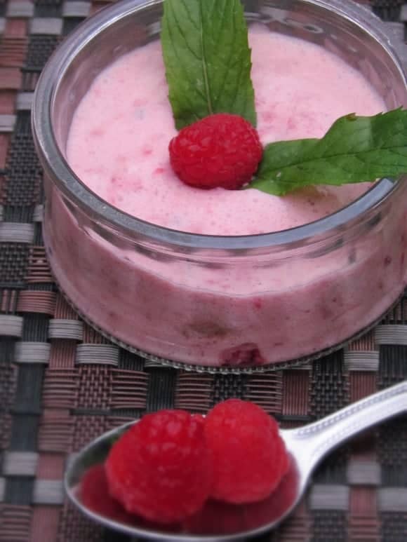 raspberry-mousse-low-calorie-dessert-recipe