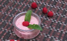low calorie fruit dessert raspberry mousse