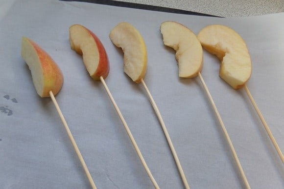 caramel-apple-pops-recipe-for-kids