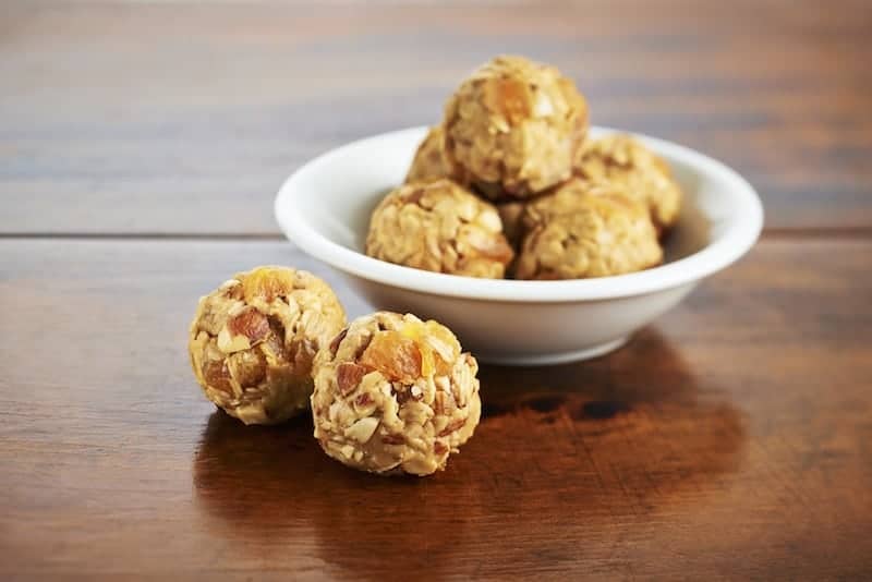 Make memories with your kids without spending hours in a hot kitchen with these delicious no-bake peanut butter snack bite ideas from Kraft!