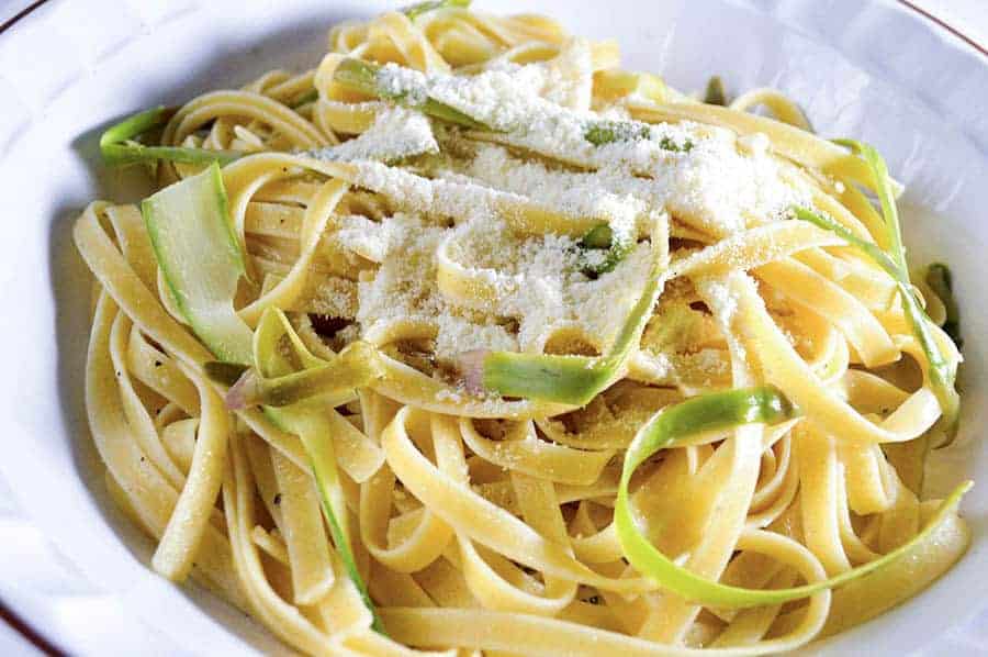 fettuccine-pasta-asparagus-easy-dinner-recipe