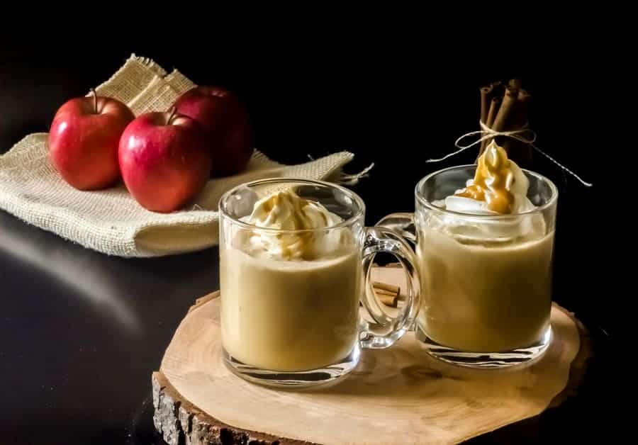 Warm up on cold fall nights with this delicious Salted Caramel Apple Cider recipe! It's SOOO delicious (and totally non-alcoholic!)! Perfect for all your winter parties too!