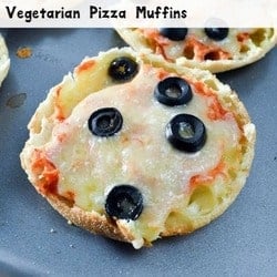 easy-lunch-recipe-back-to-school-mini-muffin-pizzas