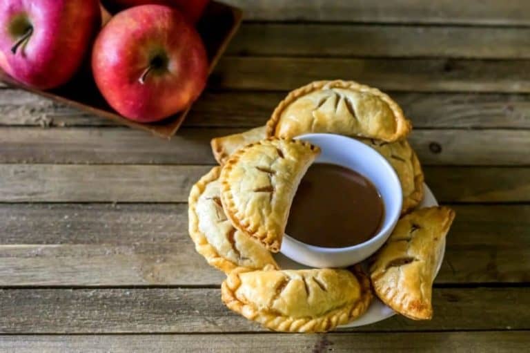 Amazingly Yummy Apple Pie Empanadas with Caramel Dipping Sauce Recipe